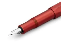 Kaweco AL SPORT Füllhalter Deep Red -Schreibwerkzeug Geschäft Kaweco AL FP DeepRed Detail Front web s 1280x1280