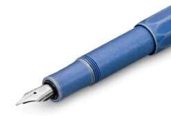 Kaweco AL SPORT Stonewashed Füllhalter Blue -Schreibwerkzeug Geschäft Kaweco AL FP StoneBlue Detail Front web s 1280x1280