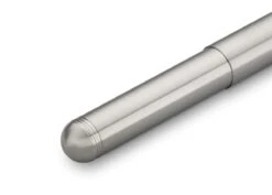 Kaweco SUPRA Füllhalter Stainless Steel -Schreibwerkzeug Geschäft Kaweco Supra FP closed StaiSteel Detail Back web s 1280x1280